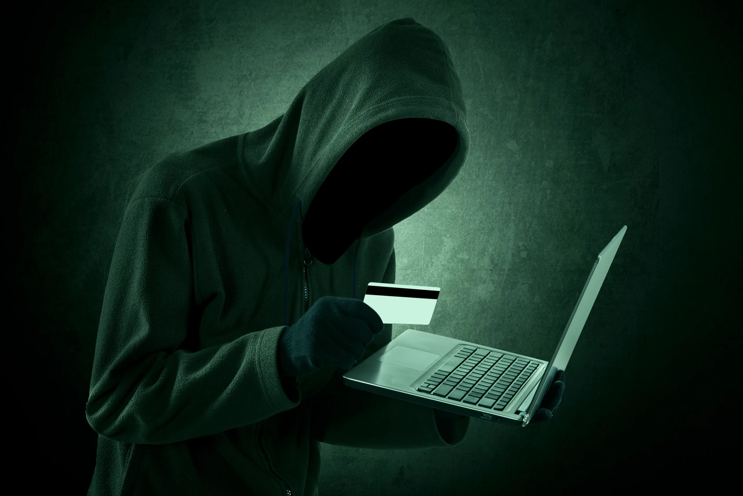 How to rob a bank with phishing and malware image